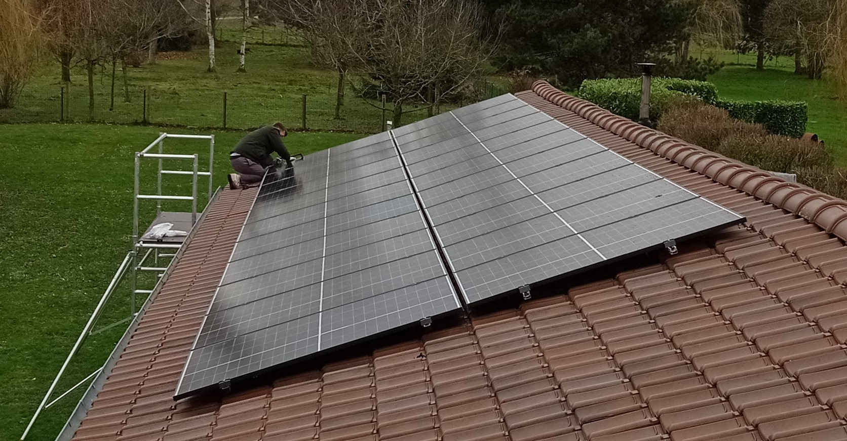 Installation panneaux photovoltaïques secteur de Saint-Amand-Les-Eaux