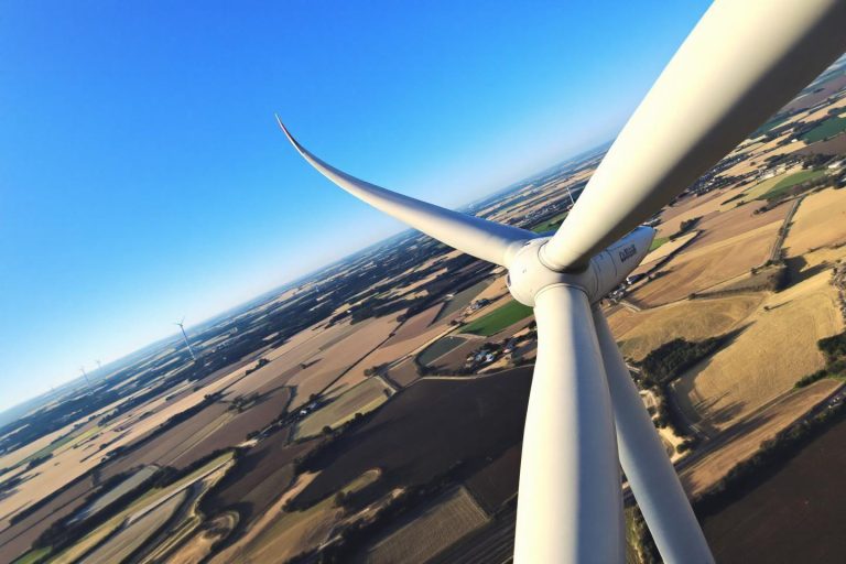 Que rapporte une éolienne au propriétaire du terrain ?